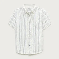 Short-sleeve seersucker camp shirt