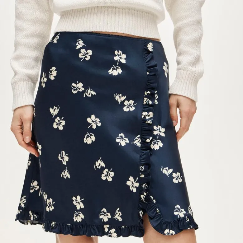 Side-ruffle slip skirt in viscose charmeuse floral