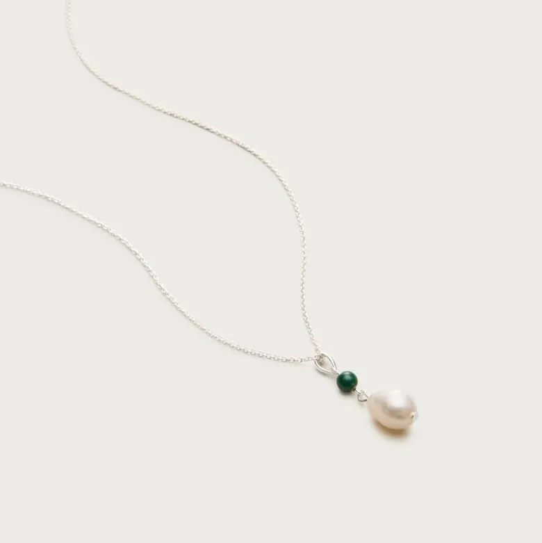 Silver-plated freshwater pearl necklace