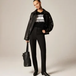Stirrup pant in four-season stretch