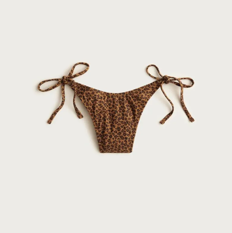 String bikini bottom in leopard print