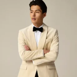 Velvet bow tie
