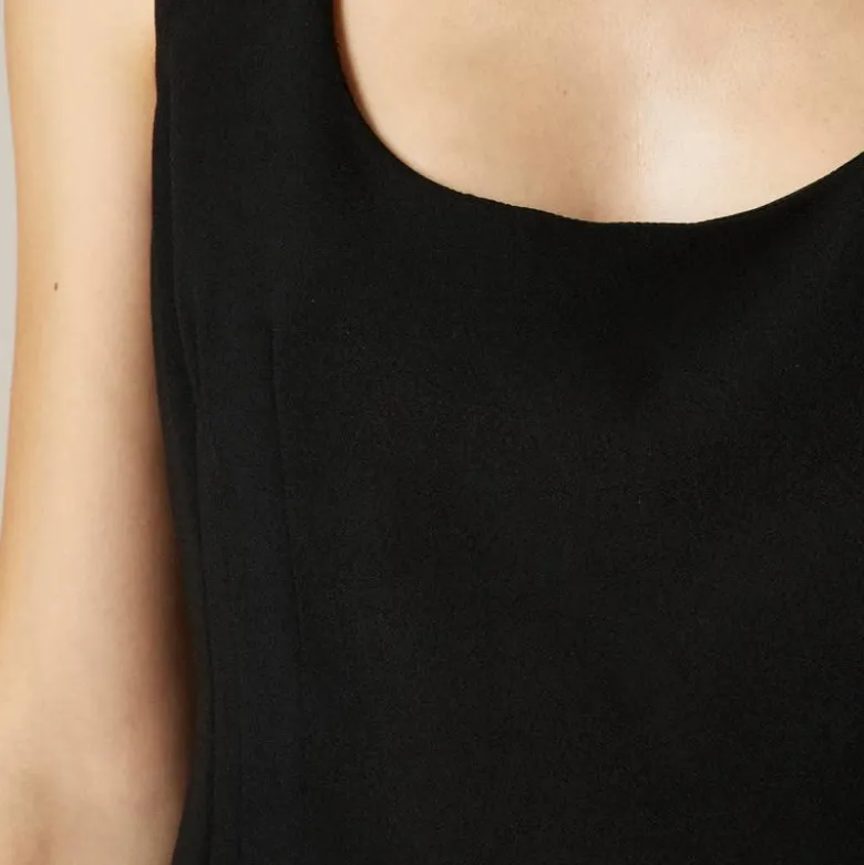 Wide scoopneck tank top in city crepe