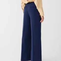 Wide-leg Essential pant in city crepe