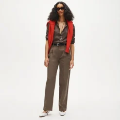 Wide-leg pleated pant