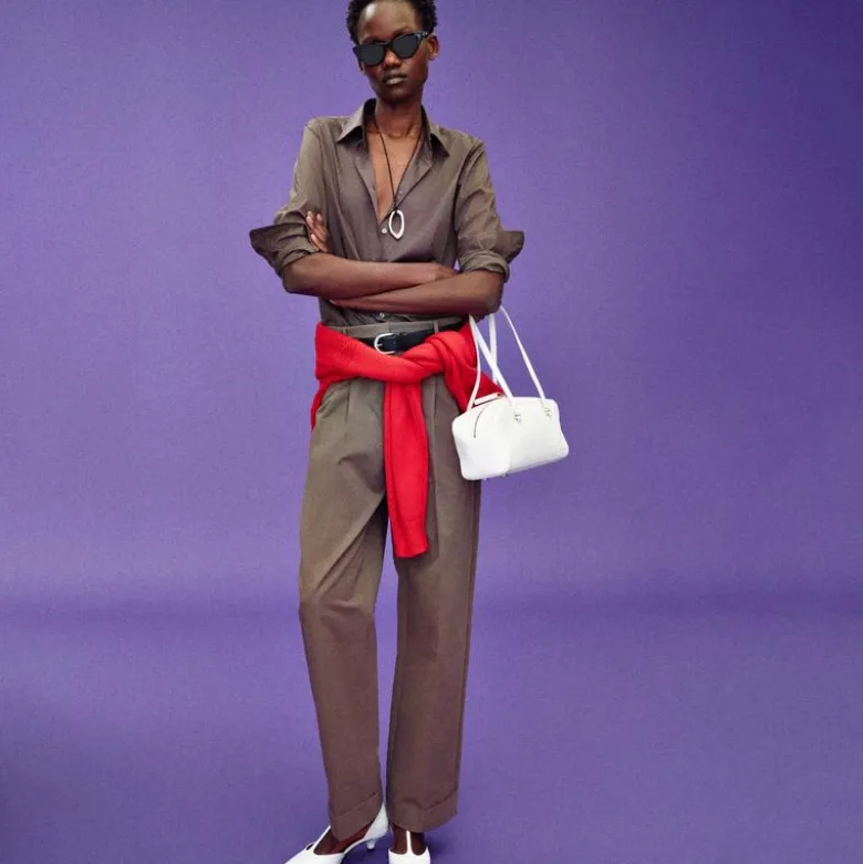 Wide-leg pleated pant